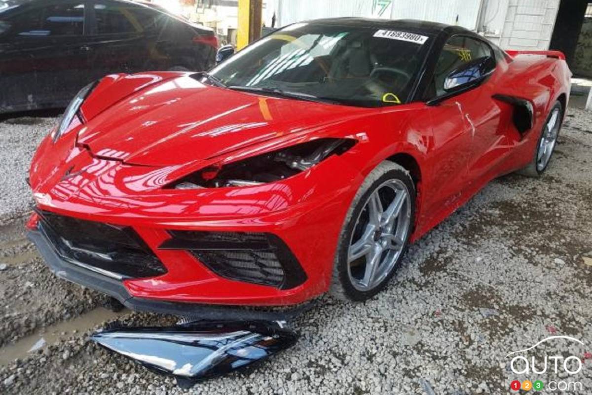 The 2020 Corvette That Fell Off a Lift at a Dealer Is Now for Sale